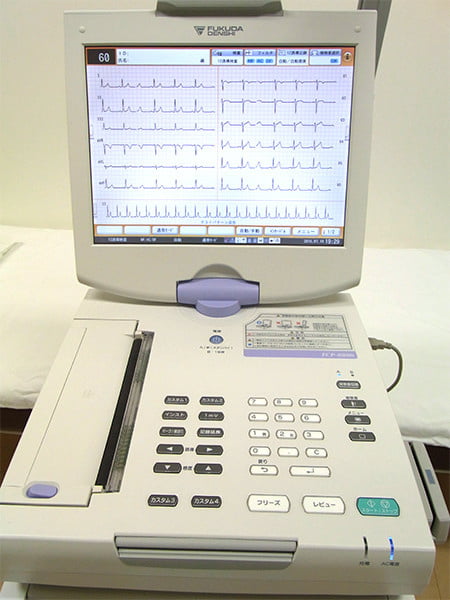 【画像】12誘導心電図・マスター2階段負荷心電図